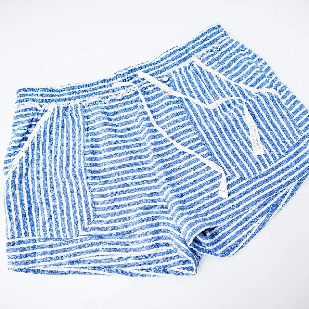 Adorable striped shorts with pockets!